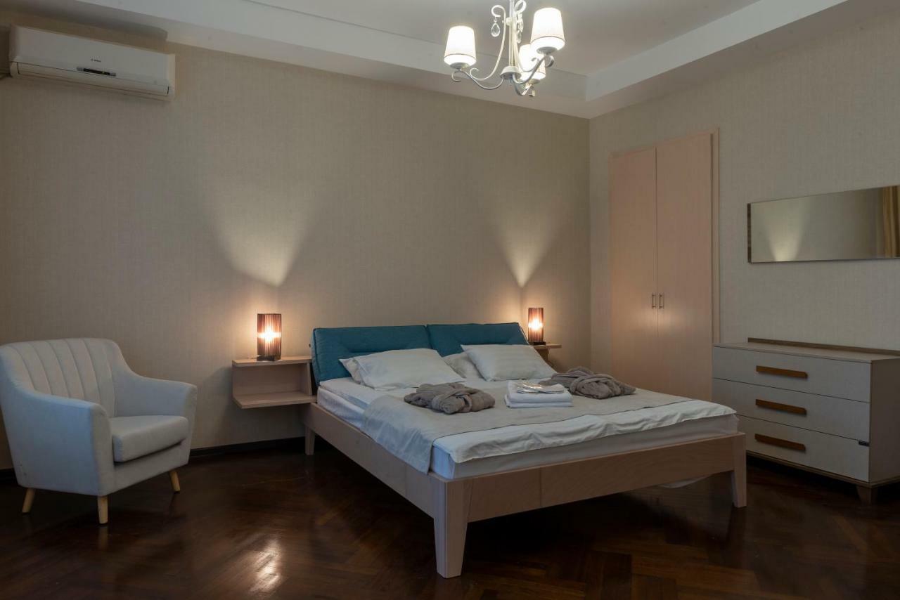 Golden Nugget Apartment Tbilisi Exterior foto