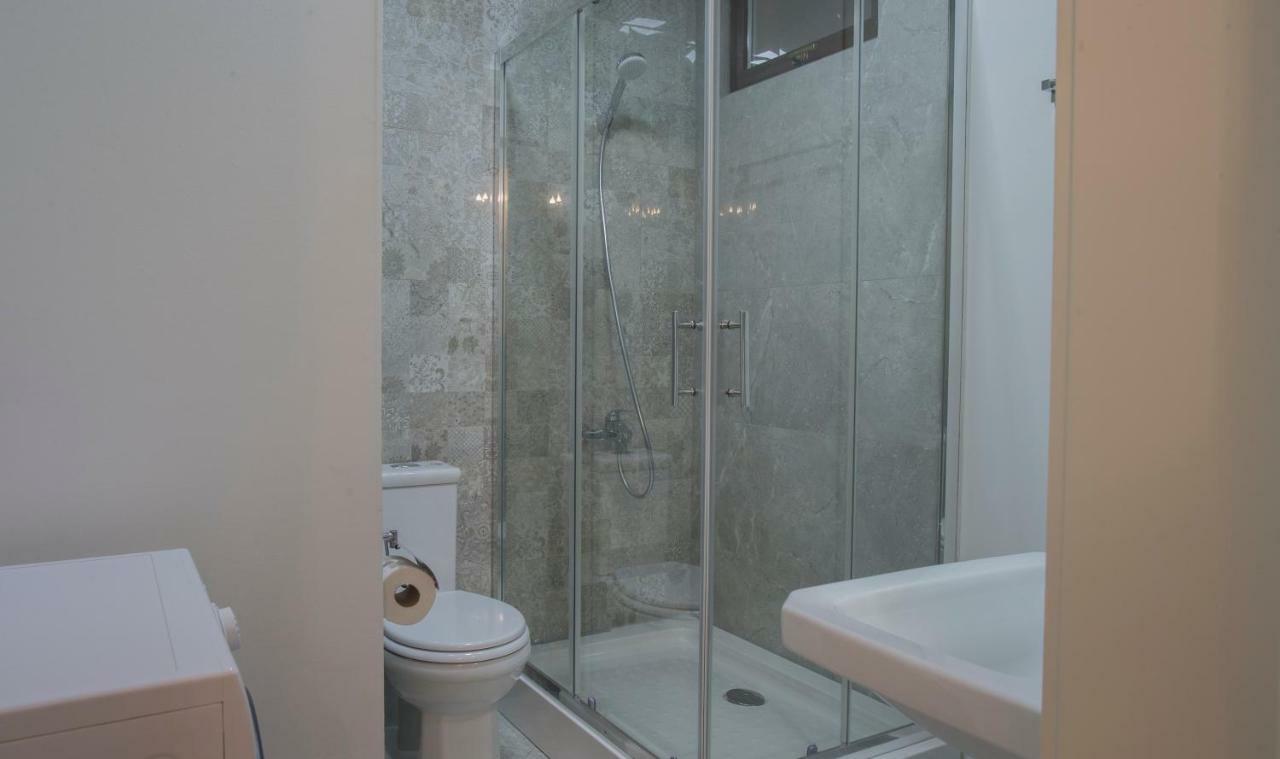 Golden Nugget Apartment Tbilisi Exterior foto