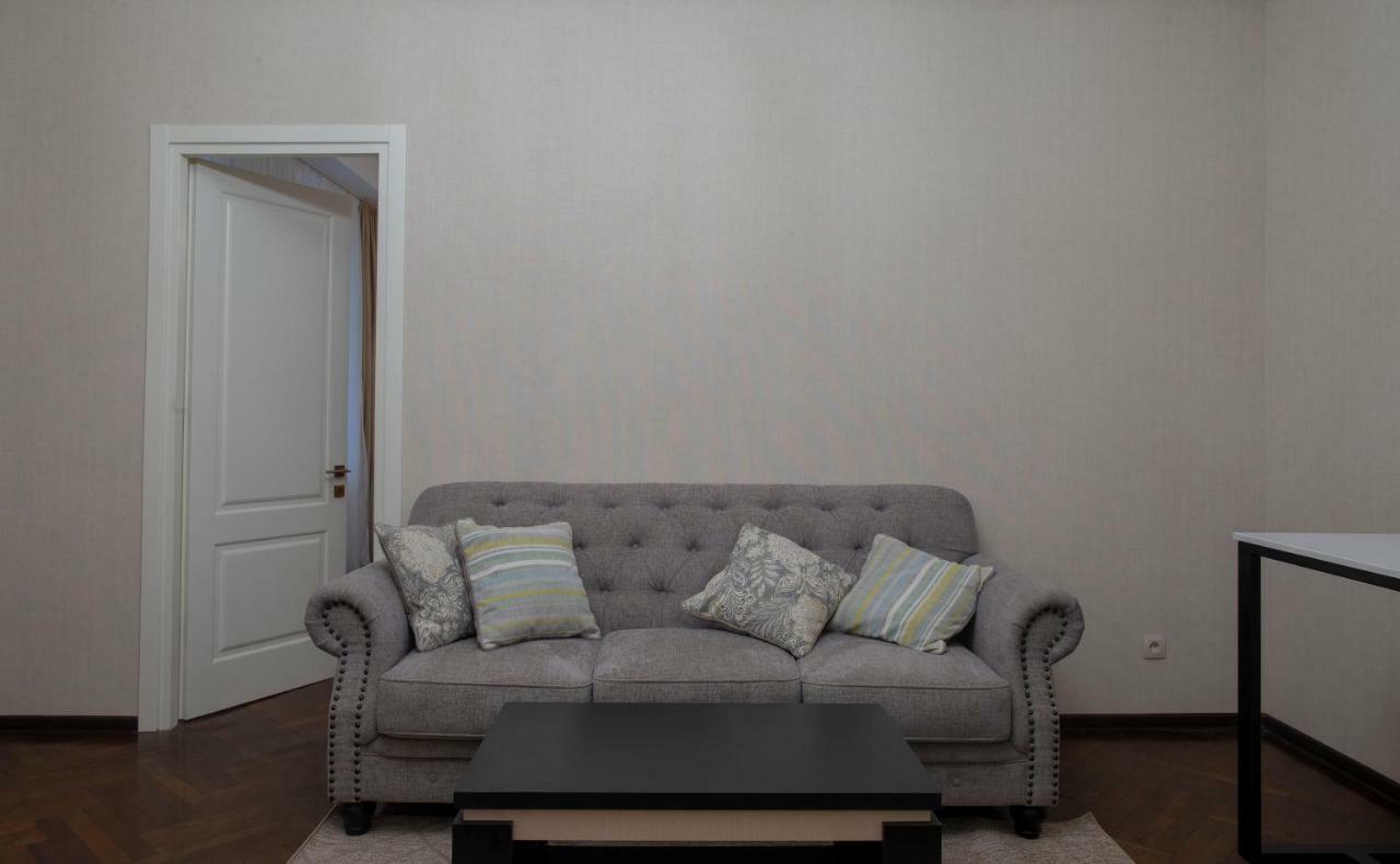 Golden Nugget Apartment Tbilisi Exterior foto