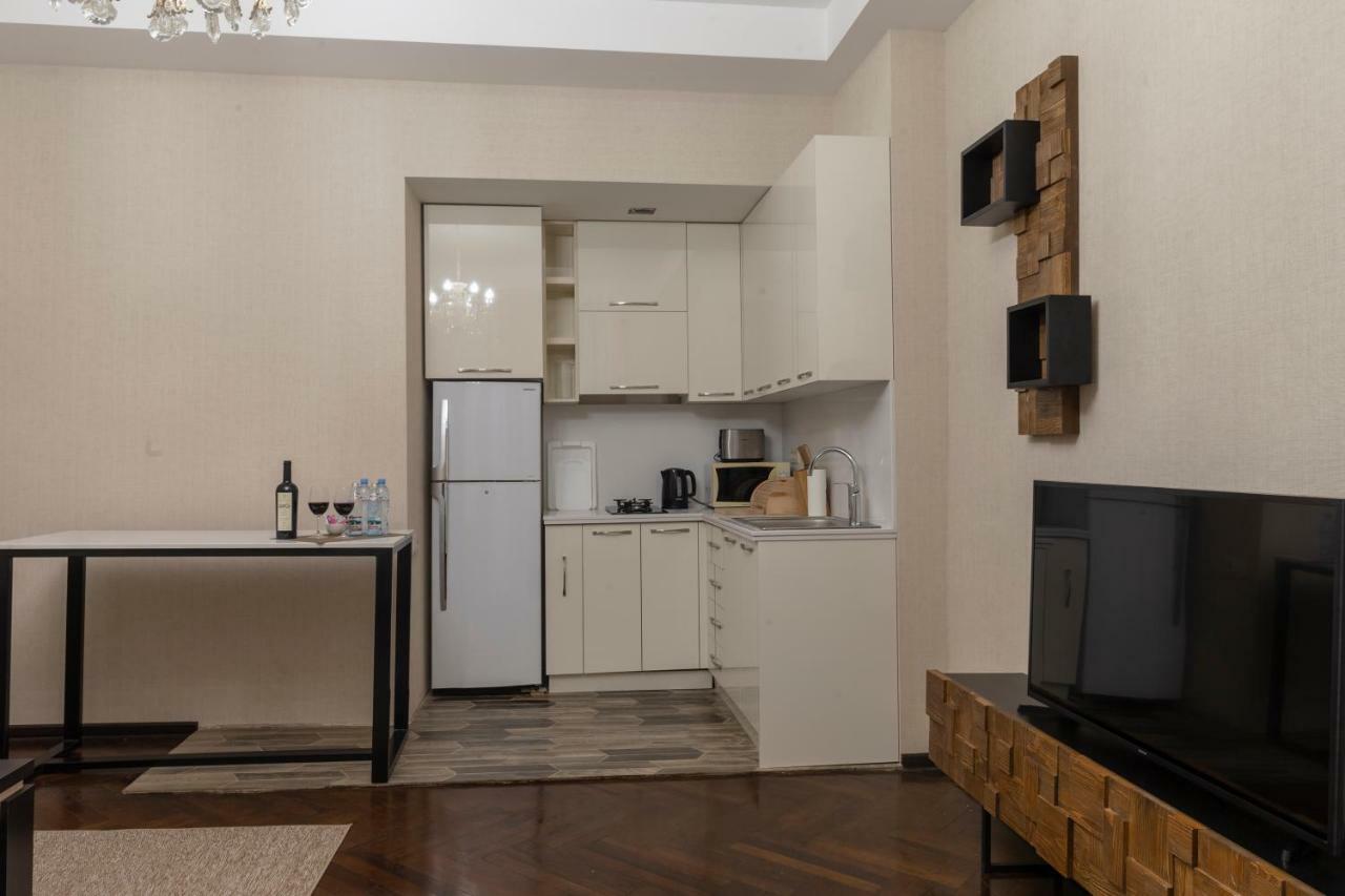 Golden Nugget Apartment Tbilisi Exterior foto